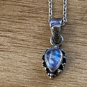 Beautiful vintage moonstone necklace marked 925 Sterling silver
